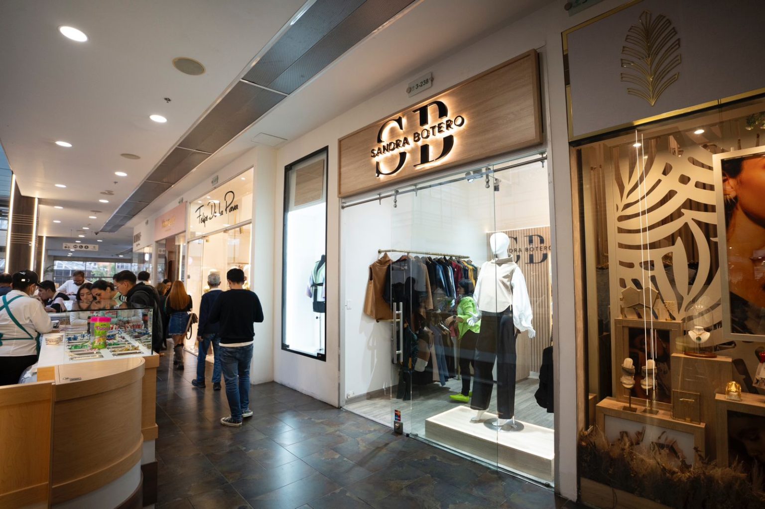 Centro Moda Zona moda - Centro Comercial El Retiro